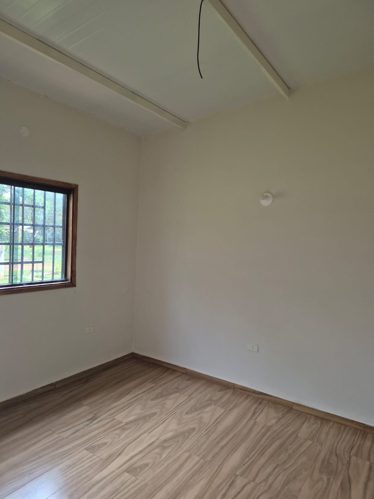 ALQUILO CASA A ESTRENAR EN ITAUGUA BARRIO MBOCAYATY DEL SUR — foto 3