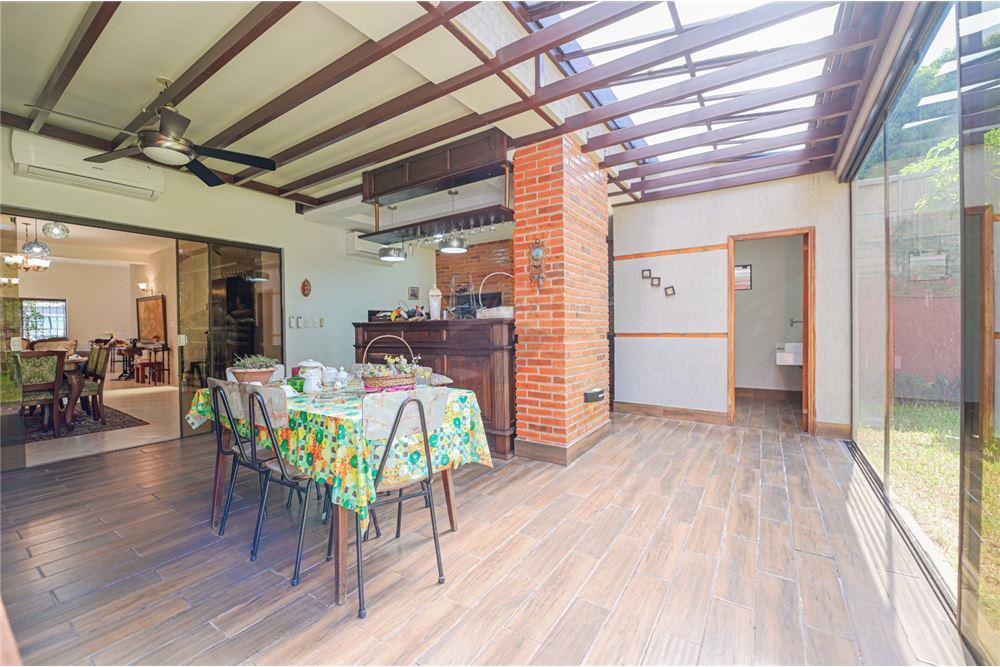 VENDO HERMOSA CASA EN FERNANDO DE LA MORA NORTE — foto 3