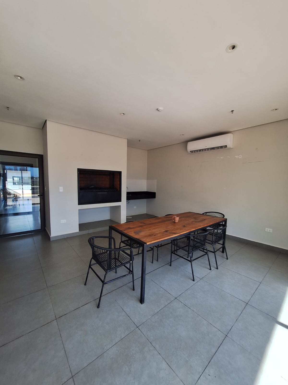 Se alquila piso en el Edificio ZUBA V: Práctico Departamento — foto 3