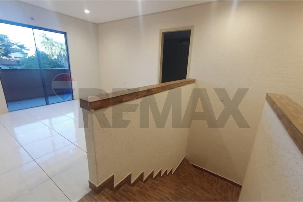 Casa - Alquiler - Lambaré, Paraguay — foto 2