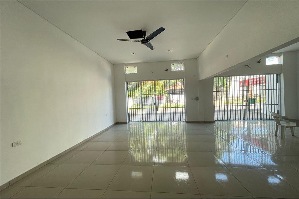 Local Comercial en Fernando de la Mora – Excelente — foto 3