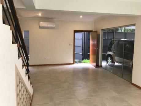 Vendo Duplex Barrio Herrera. 230.000 Usd. A Estrenar