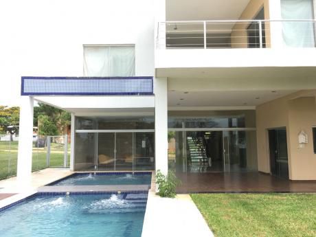Vendo V-093 Hermosa Residencia - Rakiura