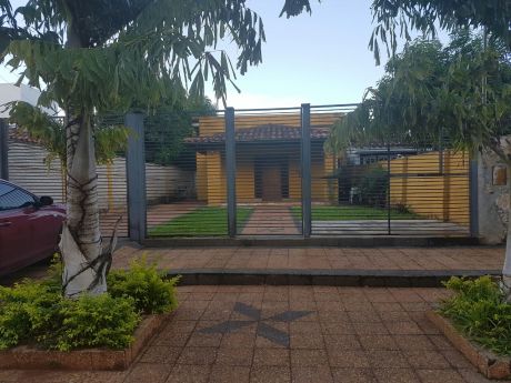 Vendo Hermosa Casa En El Centro De Ita