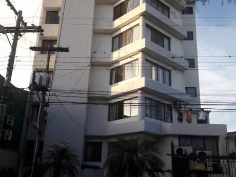 Hermoso Y Amplio Departamento En Venta Av. Brasil A 1 Cuadra Del 1er Anillo
