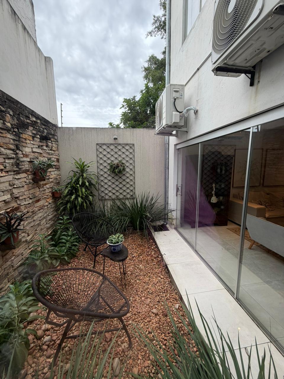 ALQUILO HERMOSO TRIPLEX EN YCUÁ SATI - ZONA GOETHE — foto 2
