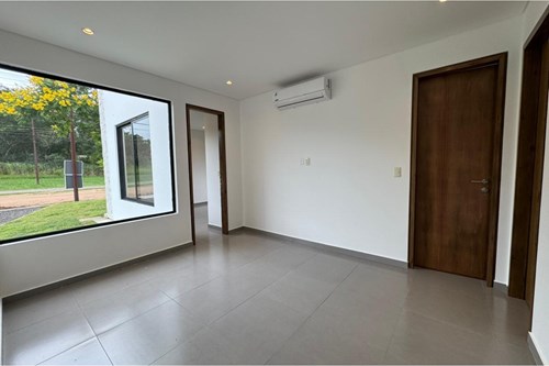 Casa En Alquiler En Surubi’I – 3 Dormitorios En Suite, Piscina — foto 3