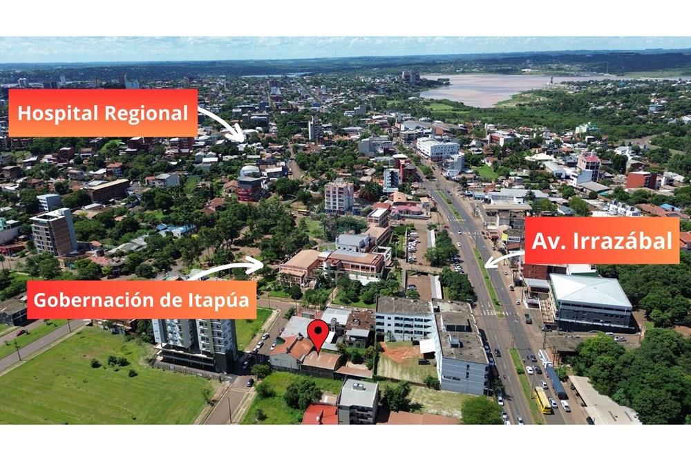 Vivienda con amplio salón comercial — foto 2