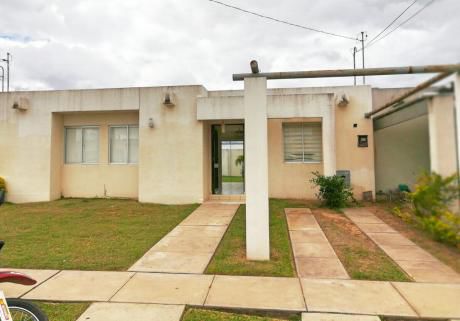 Linda Casa En Condominio Cerrado!!