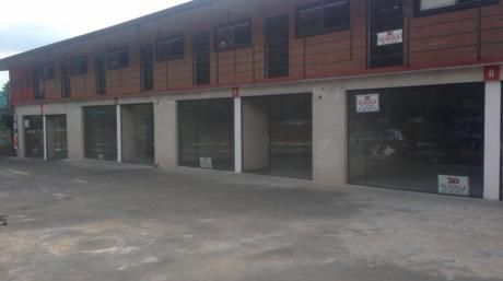 Salón En Lambaré – Sobre Bruno Guggiari