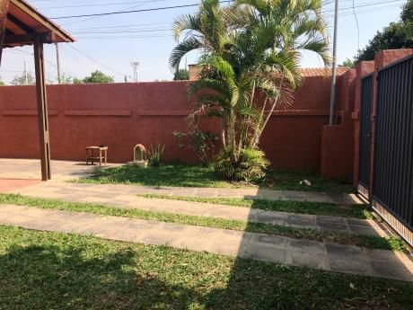 Alquilo Casa Refaccionada A Nueva En Terreno De 450 M2