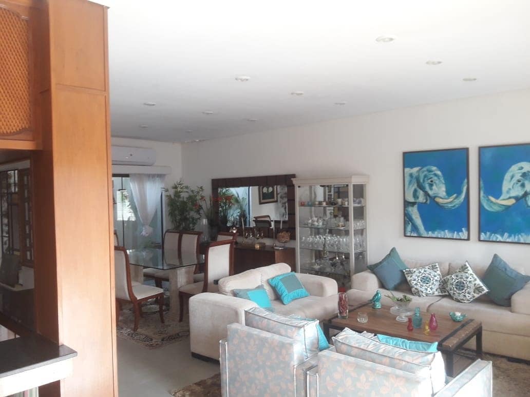 Exclusiva Residencia de 4 Dormitorios con Piscina en Alquiler en Luque: Su Oasis Privado. — foto 3