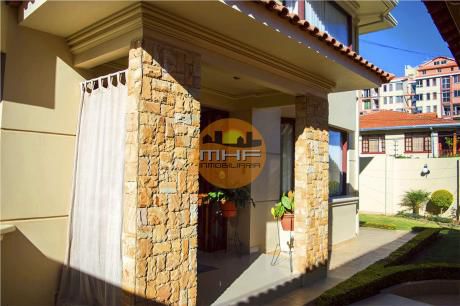 En Alquiler Hermoso Chalet De Fino Acabado Zona Casona Mayorazgo Simon Lopez