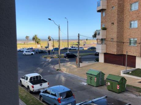 Linda Apartamento Al Frente, Vista A La Rambla