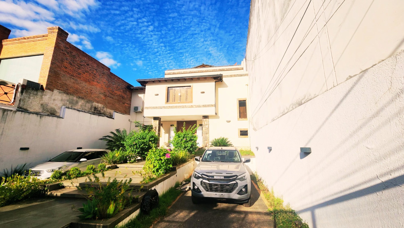ALQUILO RESIDENCIA PARA OFICINA EN LOS LAURELES — photo 2