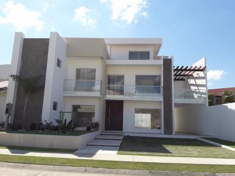 Hacienda 1 Vendo Bella Casa