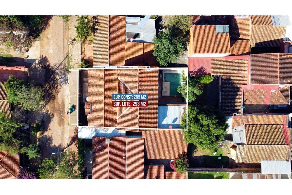 VENDO CASA CON PISCINA EN LAMBARE CERRO CORA — foto 2