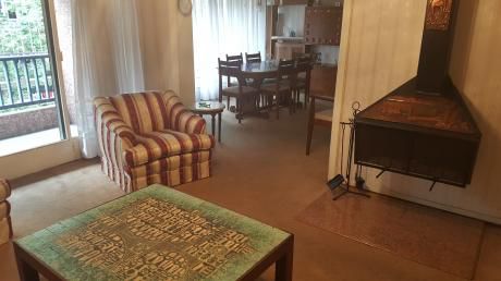 Uruguay Y Ejido, Muy Buena Construcción, Amplio, Gran Barbacoa Exclusiva