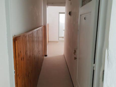 Nicaragua Y J. Requena. 1 Dormitorio Con Patio.