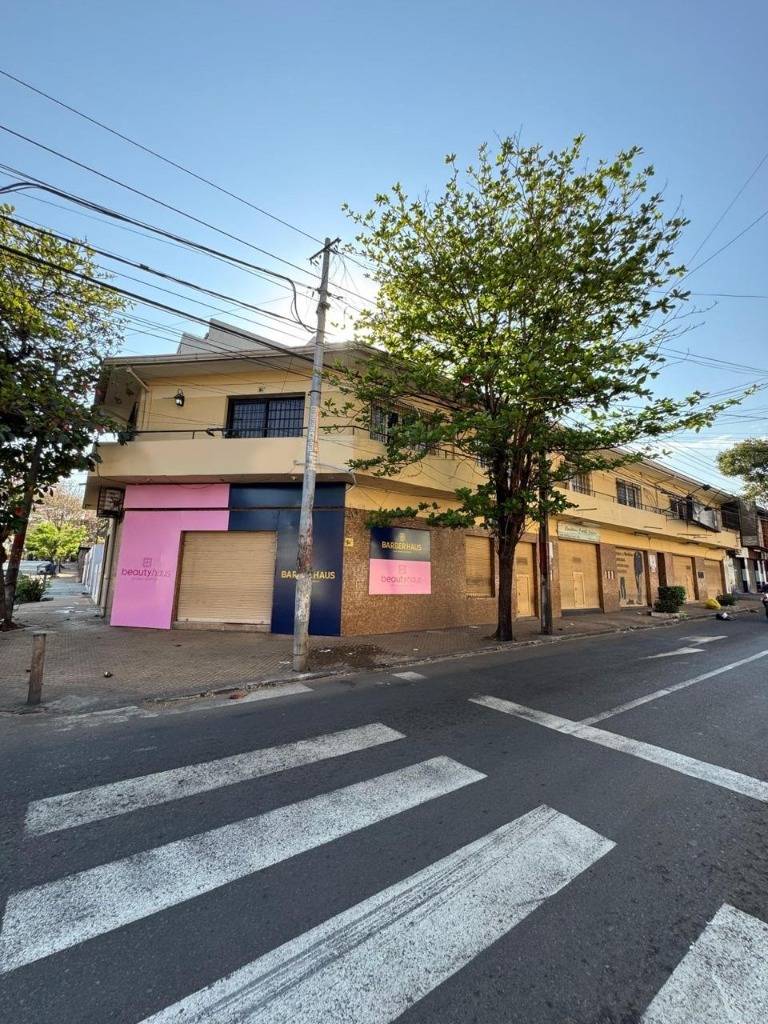 Vendo edificio con locales comerciales y departamentos (Todos alquilados) — foto 2