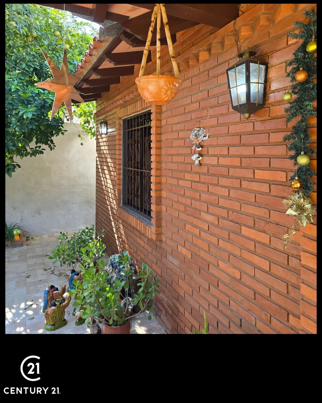 Casa en Luque – Excelente ubicación, amplio terreno y entorno verde — foto 2