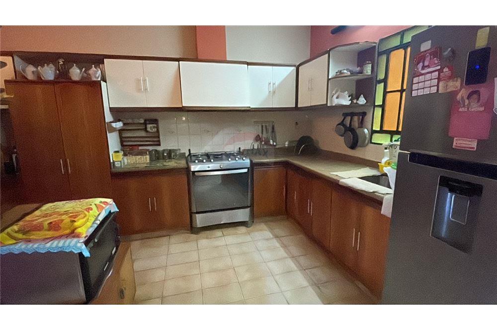 Casa con patio limite con Asuncion — foto 3