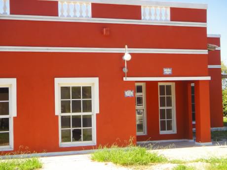 Hermosa Casa 4 Dorm 3 Baños, A 1 Cuadra Ruta 1