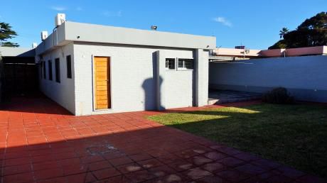Estilo Americano Todo En 1 Planta Proximo Playa Verde