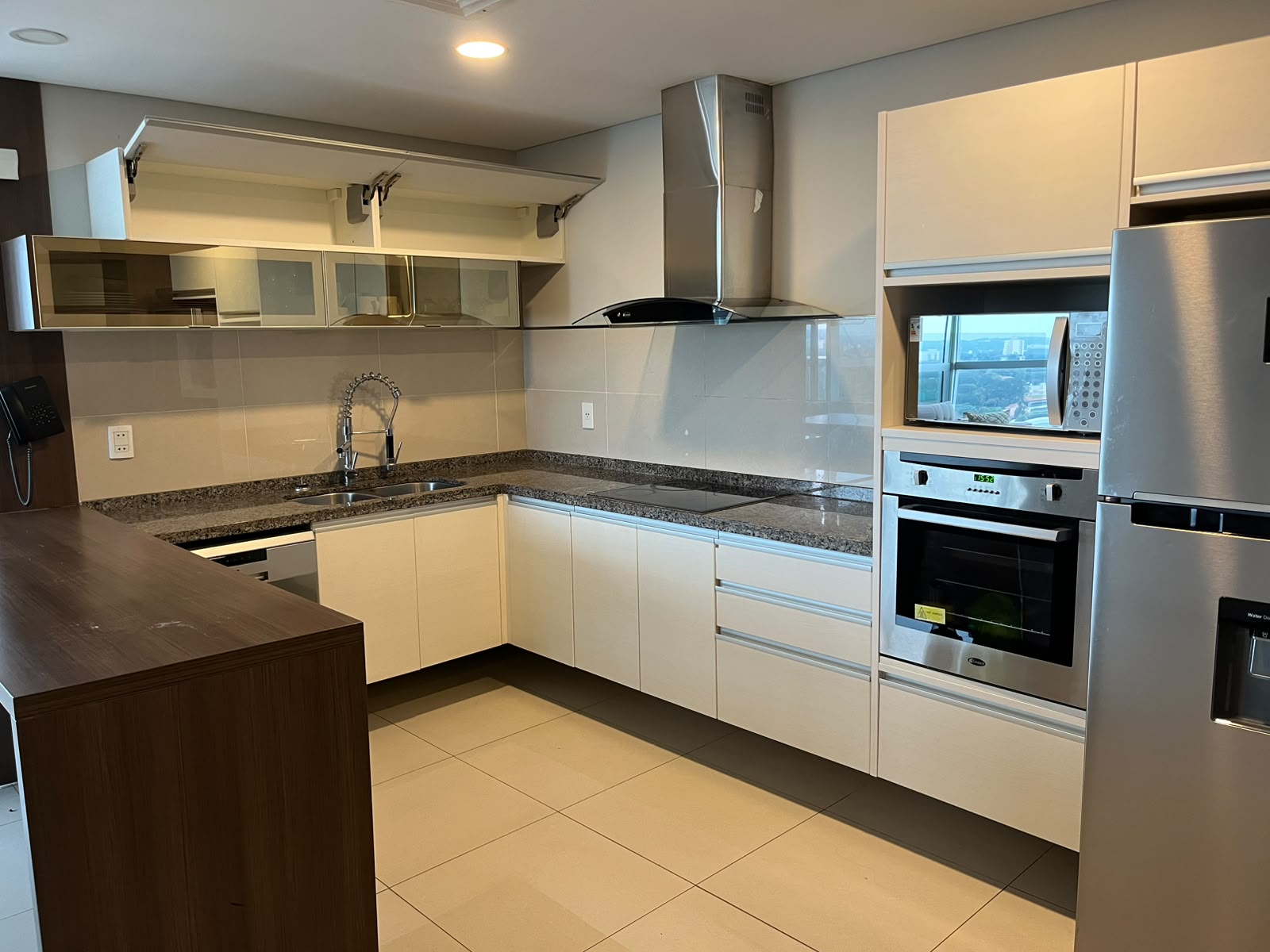Edificio Miami Tower - Alquiler de Departamento Amoblado De 3 Habitaciones — foto 3