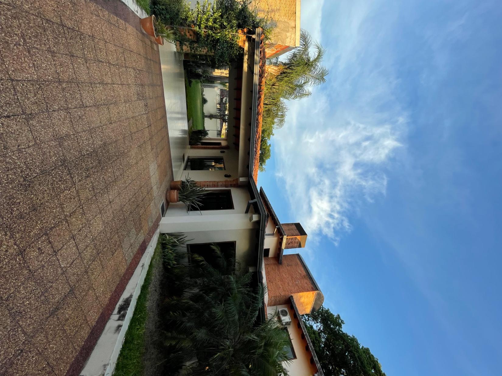 Casa en venta en Lambaré — foto 2