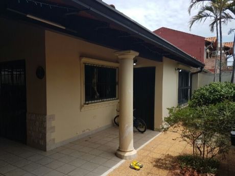 Vendo Casa Barrio Trinidad - Asuncion (cod. 401)