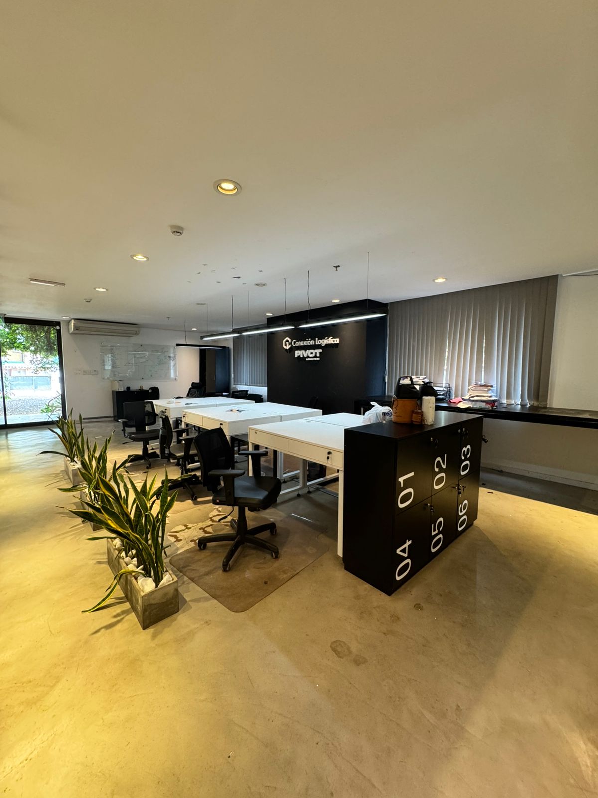 Alquilo Oficina Amoblada de 80 m2, Zona Eje Corporativo - LOF7683432 — foto 2