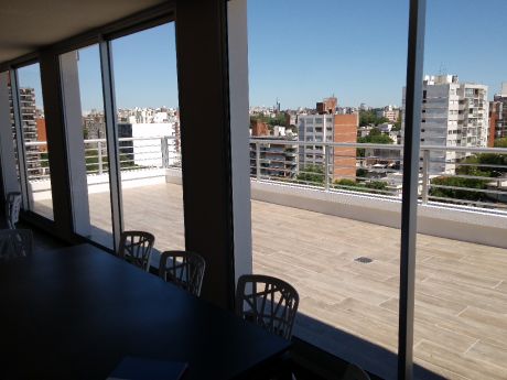Muy Lindo. Al Frente, Avenida