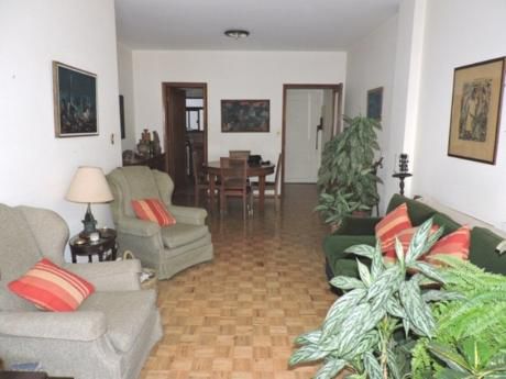 Proximo Rambla Y Plaza Gomensoro