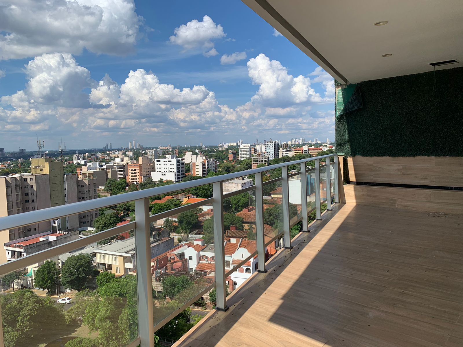 Alquilo Hermoso y Amplio Dpto de 3 Habit en Suite en Las Mercedes — foto 3