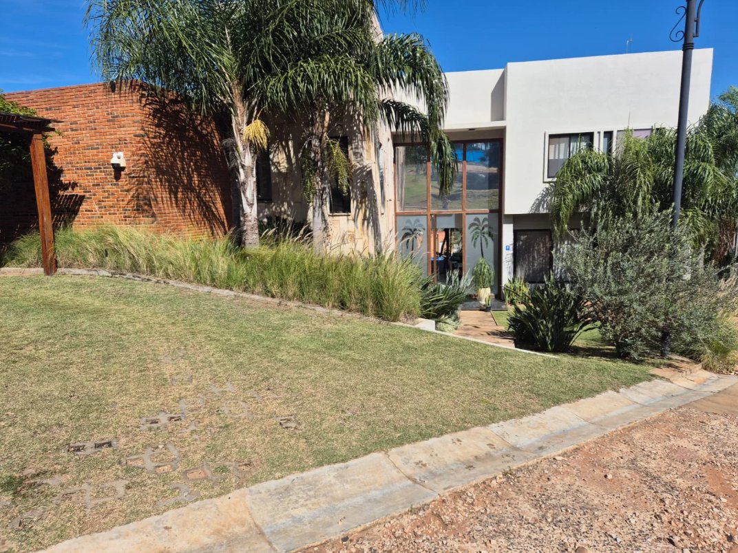 Vendo Imponente Casa Con Vista Al Lago En San Bernardino — foto 2