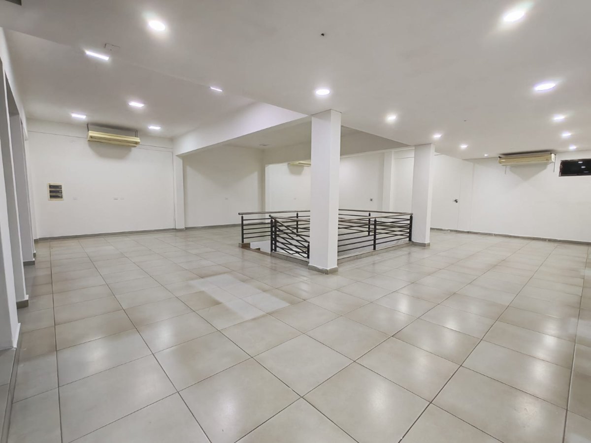 ALQUILO SALÓN COMERCIAL EN GUARAMBARÉ!!! — foto 2