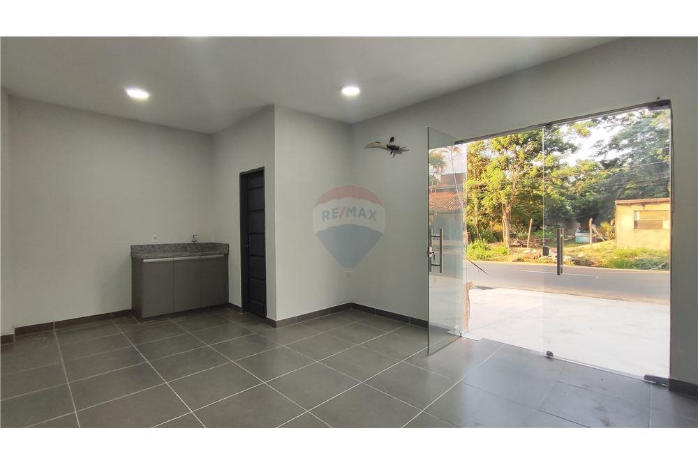 Amplio deposito con oficinas - Showroom — foto 3
