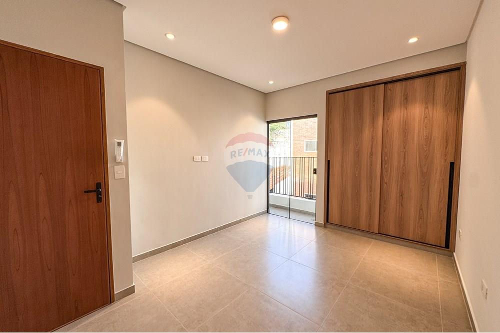 ALQUILO CASA PAREADA ZONA SHOPPING MARISCAL — foto 2