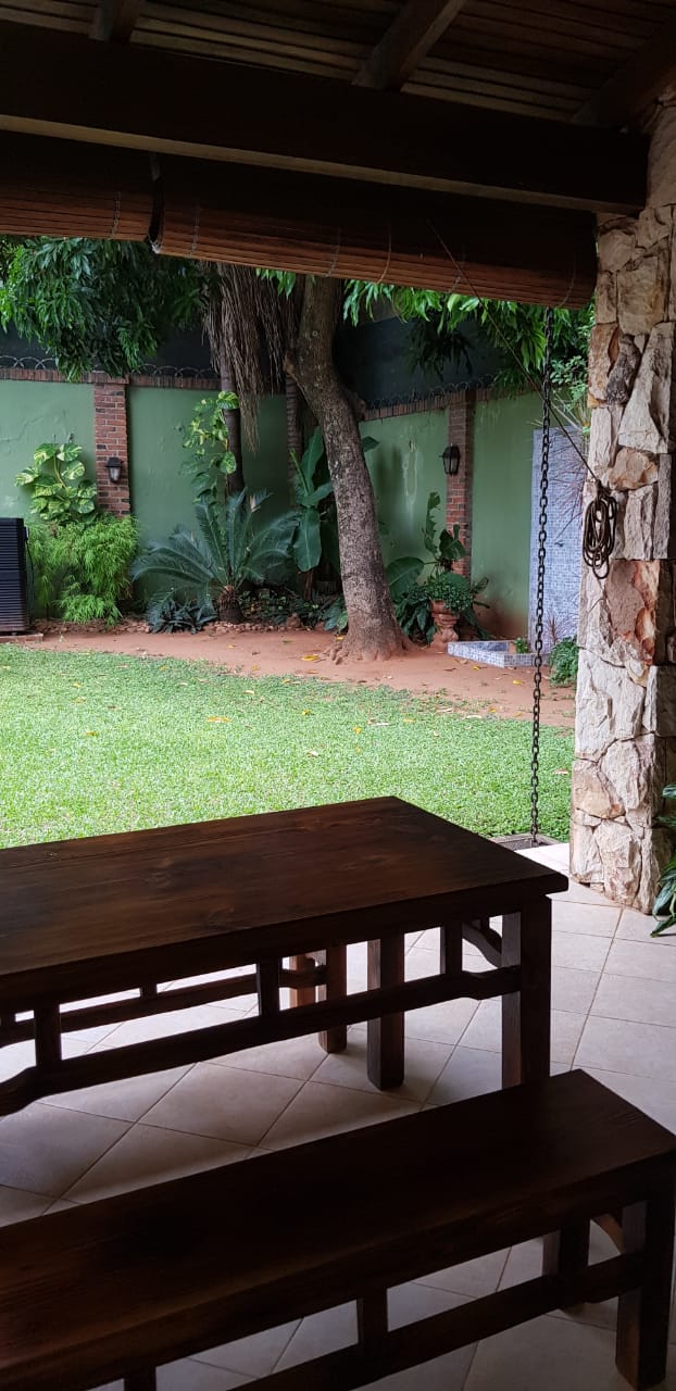 BARRIO MBURUCUYÁ – REMATO!! RESIDENCIA — foto 3