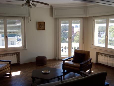 Apartamento De Categoría.
