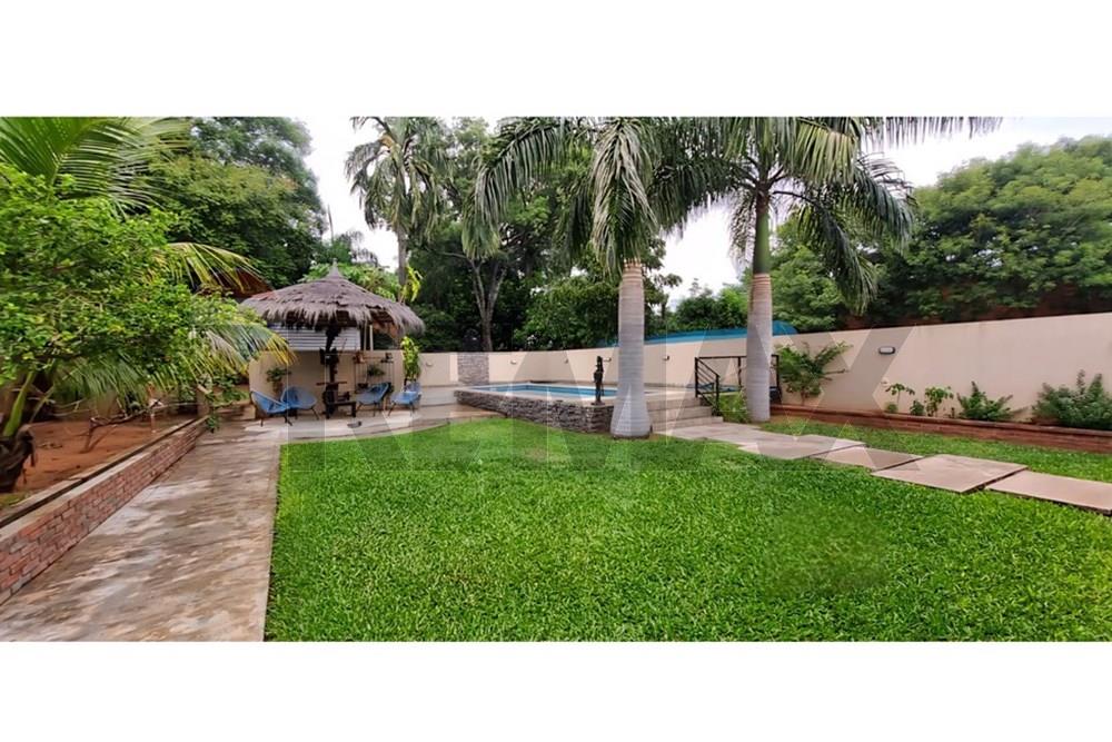 AMPLIA CASA CON PISCINA EN ALQUILER MBACHIO II LAMBARÉ — foto 3