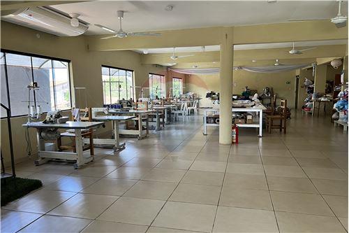 Local Comercial-Alquiler-PY Central Ñemby — foto 2