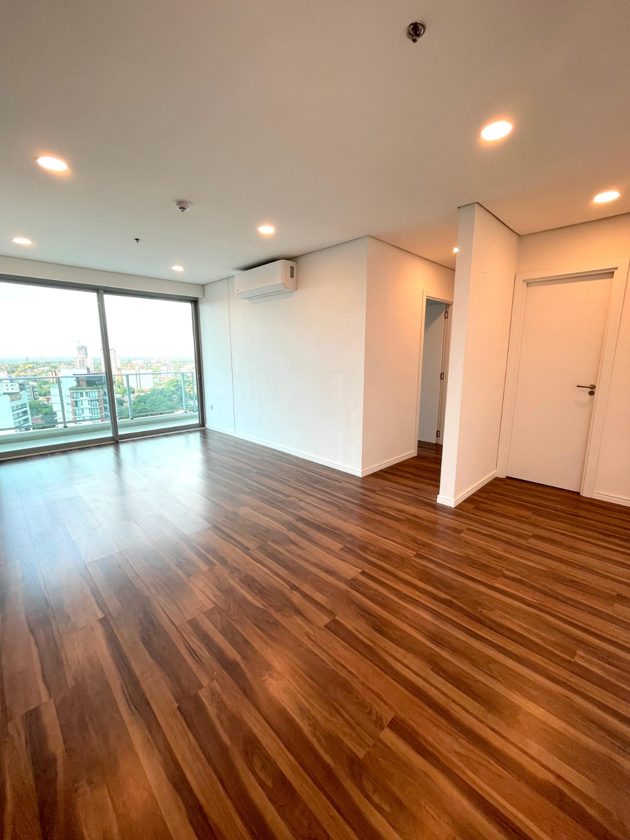 EN ALQUILER- Departamento de 3 dormitorios - Zona Shopping del sol — foto 3