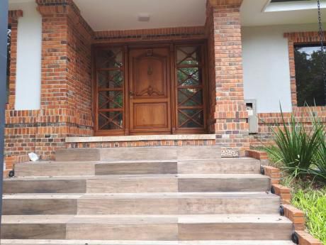 Manora - Carmelitas: Distinguida Residencia - 4000 Usd