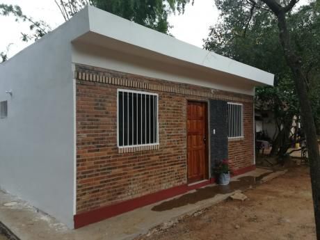 Vendo Casa A Estrenar En Villa Elisa, Zona Paso Medin