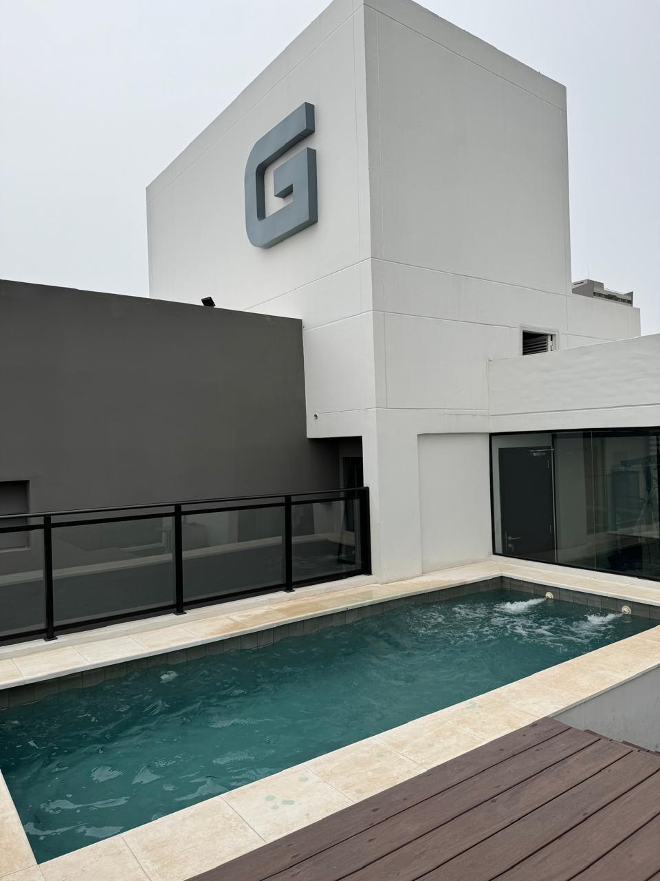 Vendo Amplio Departamento a pocos minutos del Shopping Mariscal López — foto 2
