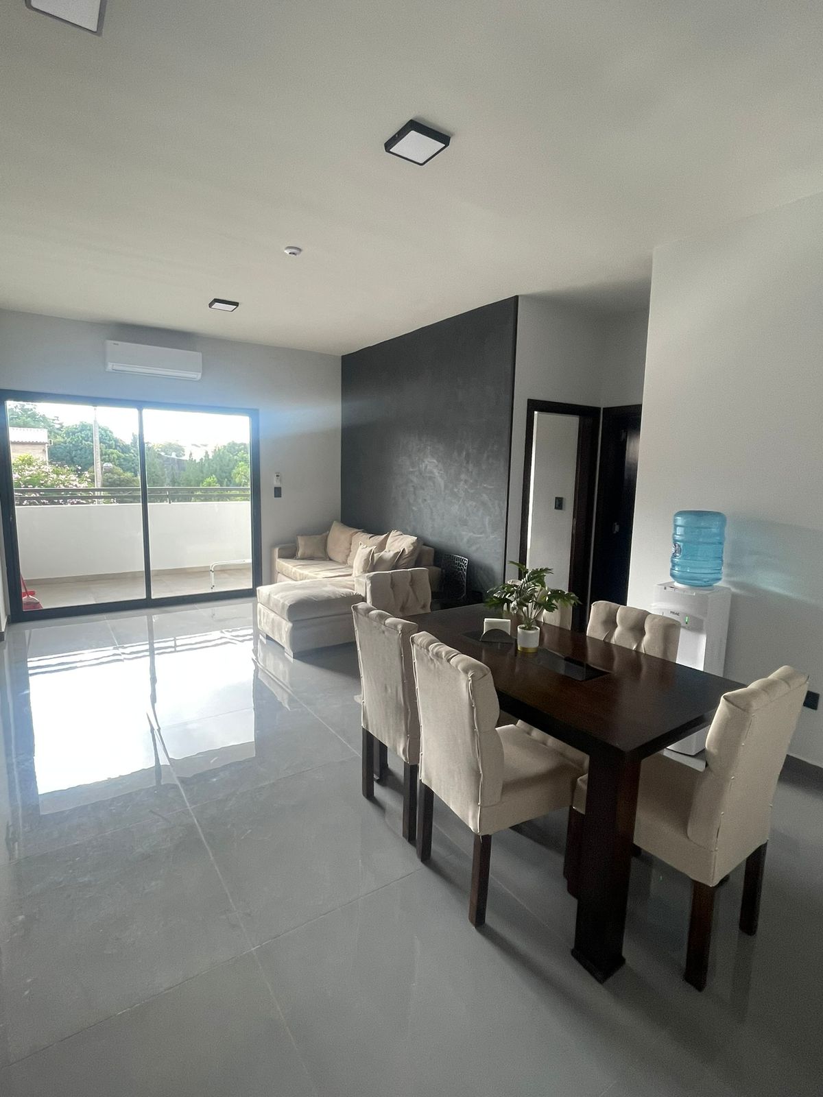 Alquilo departamento 2 dormitorios amoblado zona Pinedo UNA — foto 2