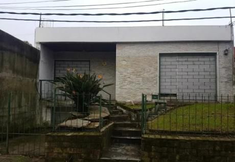 Casa 3 Dorm, Cochera, Parrillero, Azotea. Sin Gc $ 27000