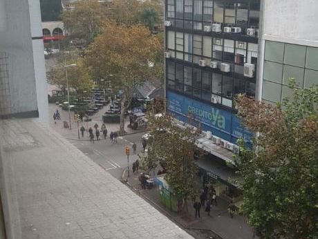 Monoambiente Separado Por Mampara